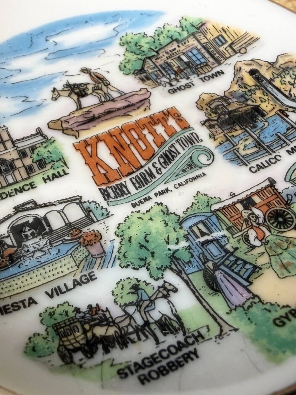 Knott's Berry Farm Souvenir Dish - Vintage Ghost Town Scenes